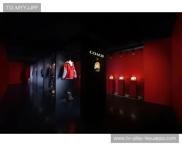 俱乐部与国际品牌跨界合作，周边商品销量翻倍